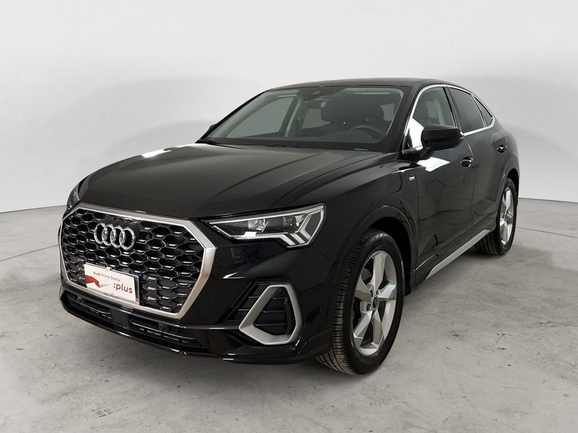 Audi Q3 Sportback 35 TFSI S line edition  del 2023 usata a Casagiove