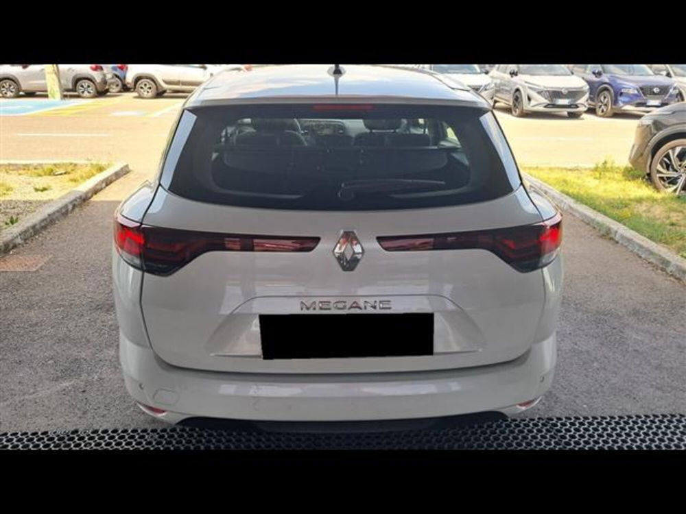 Renault Mégane Sporter nuova a Asti (6)