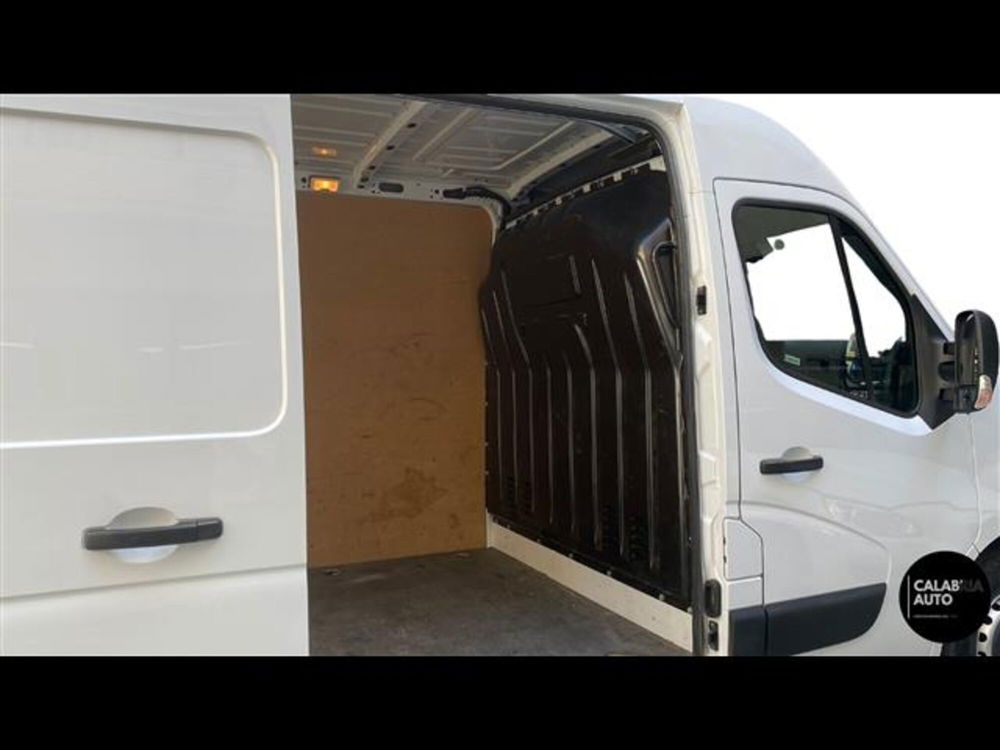 Renault Master Furgone usata a Reggio Calabria (7)