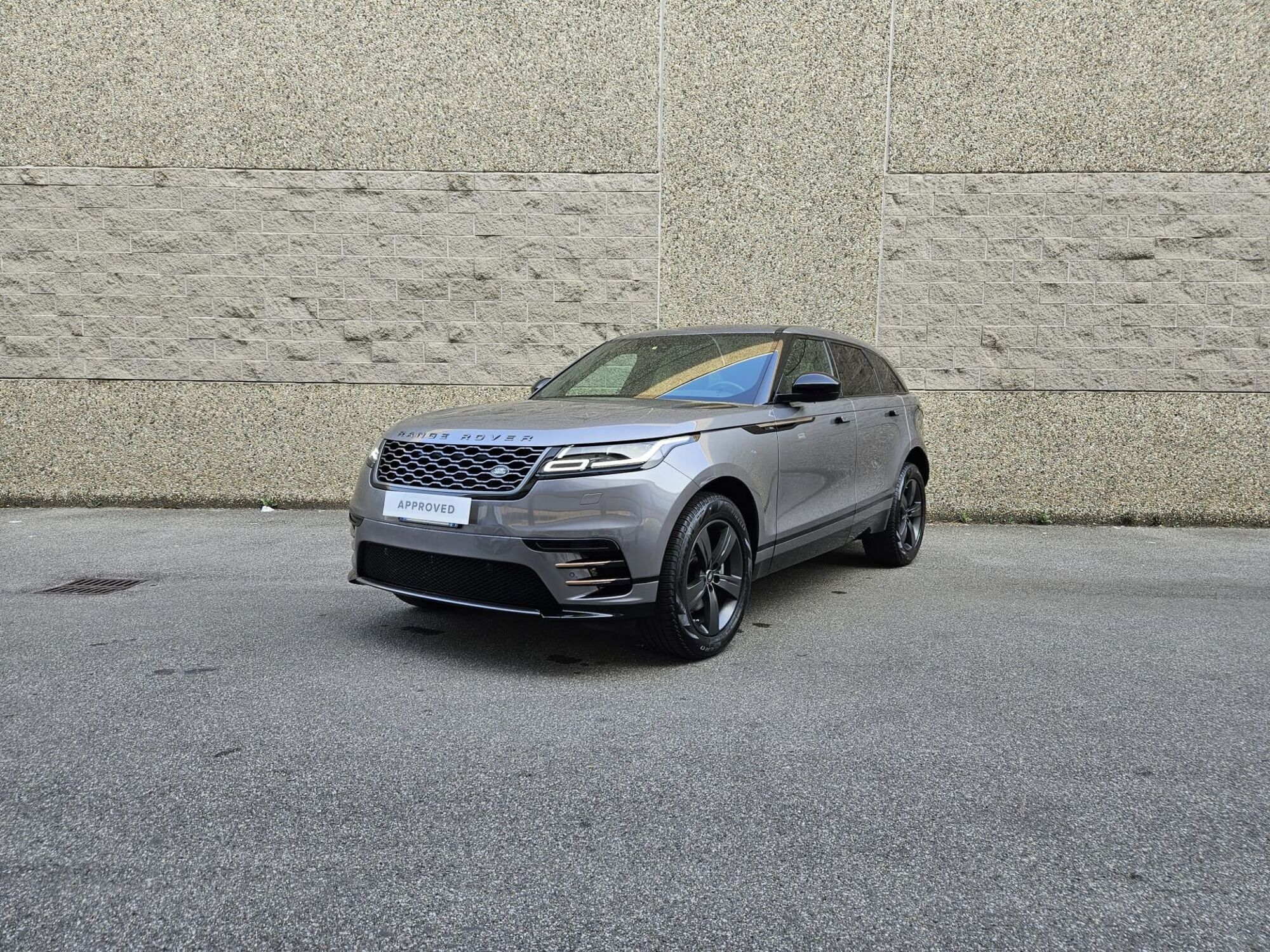 Land Rover Range Rover Velar 2.0D I4 240 CV R-Dynamic S  del 2020 usata a Bergamo