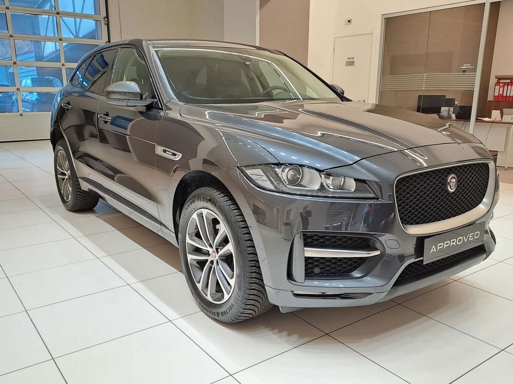 Jaguar F-Pace usata a Pavia (14)