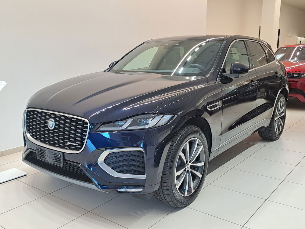 Jaguar F-Pace nuova a Pavia