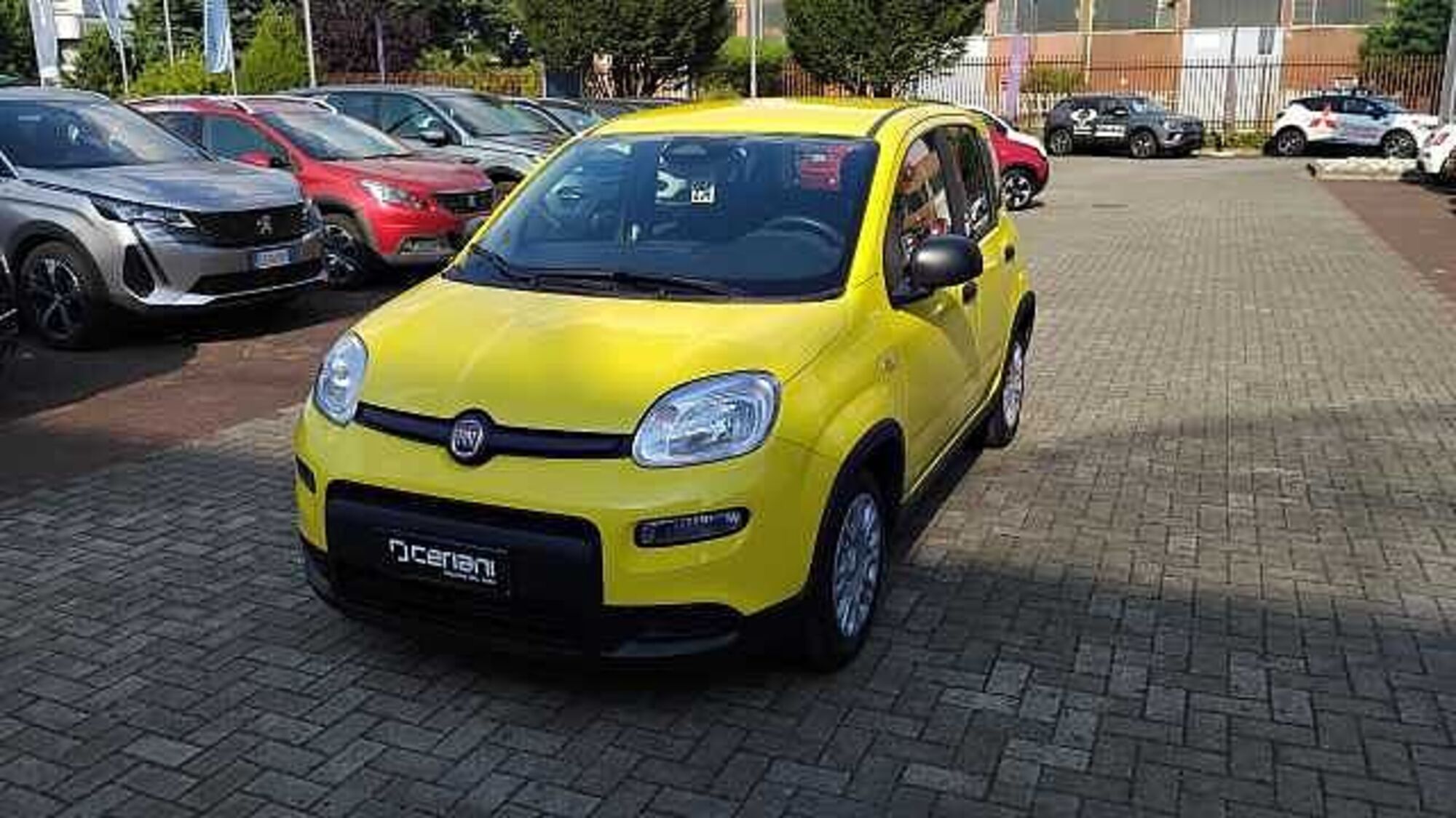 Fiat Panda 1.0 firefly hybrid s&amp;s 70cv 5p.ti nuova a Legnano