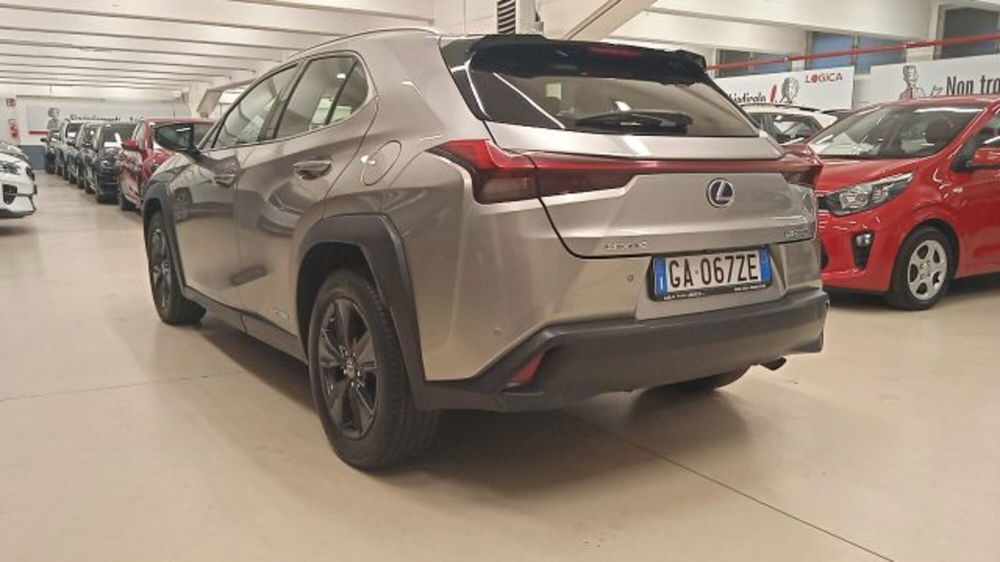 Lexus UX usata a Torino (3)