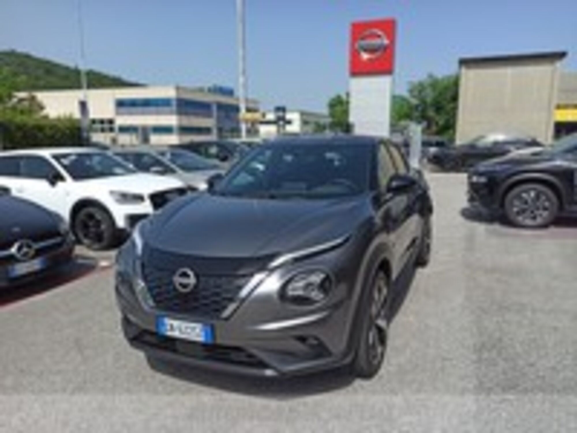 Nissan Juke 1.6 hev N-Connecta del 2023 usata a Pordenone