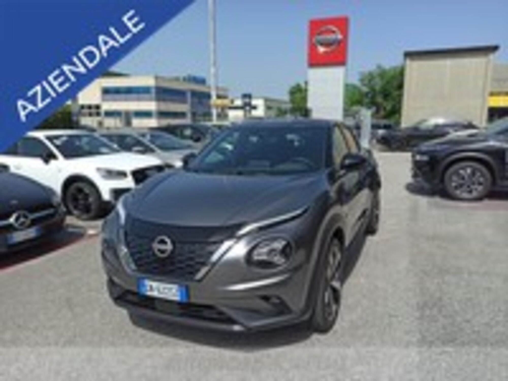 Nissan Juke 1.6 hev N-Connecta del 2023 usata a Pordenone