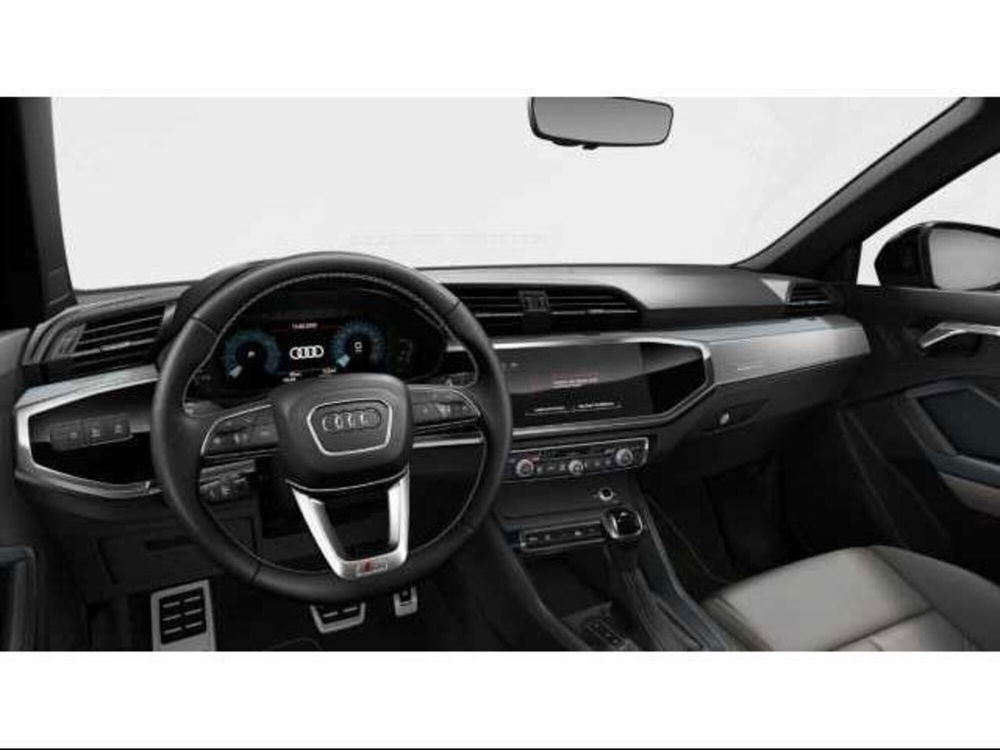 Audi Q3 Sportback nuova a Avellino (6)