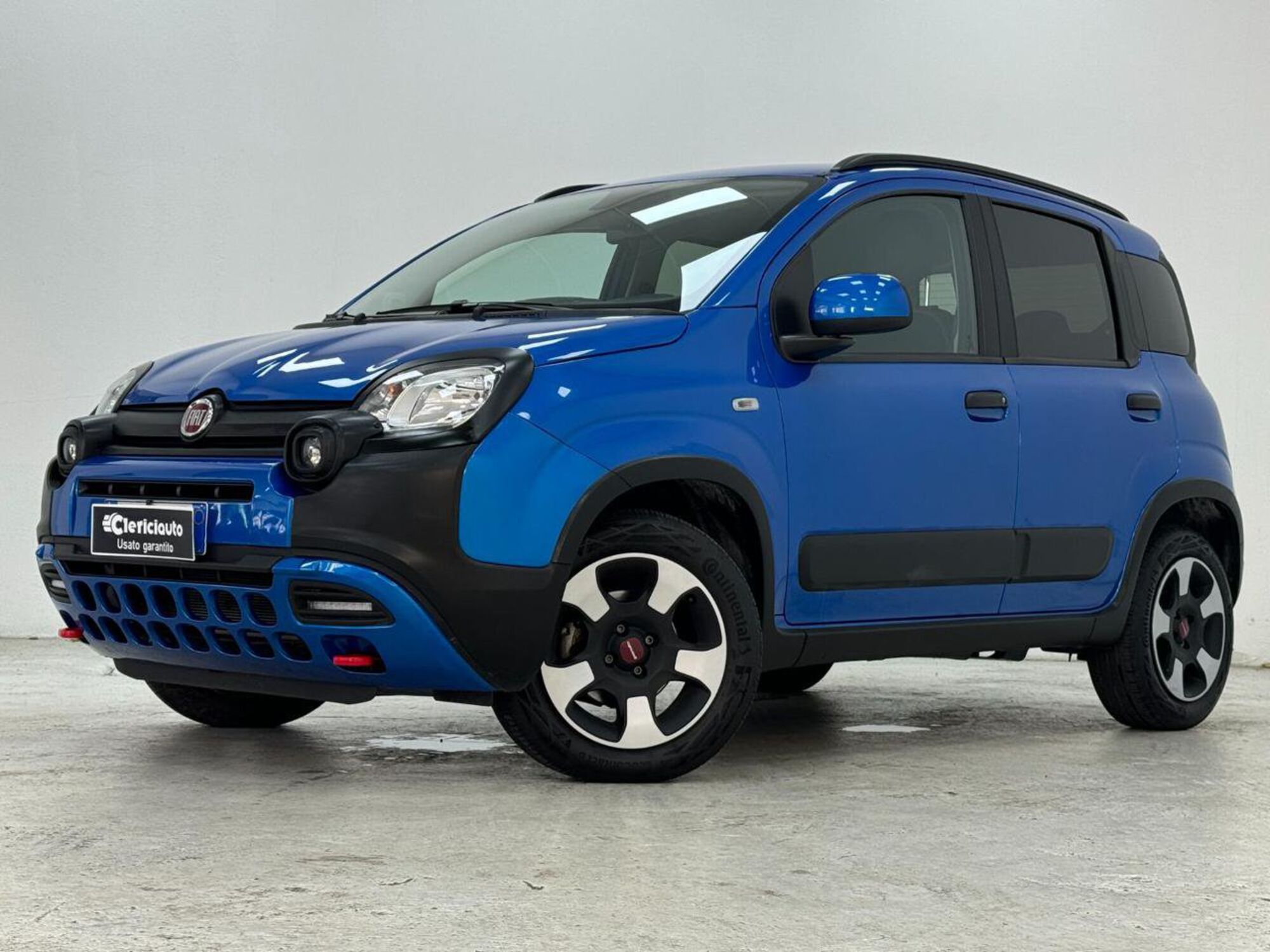 Fiat Panda Cross Cross 1.0 FireFly S&amp;S Hybrid  del 2023 usata a Lurate Caccivio