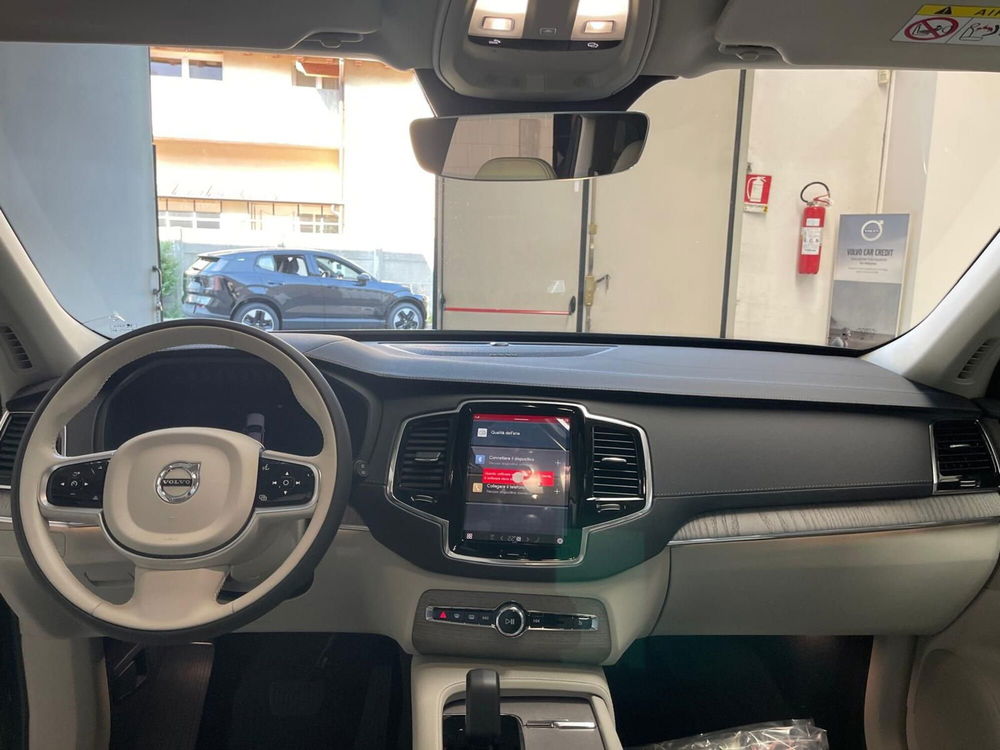 Volvo XC90 nuova a Como (11)