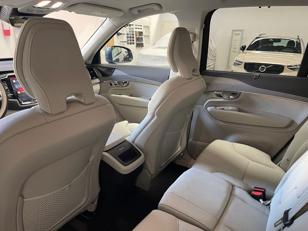 Volvo XC90 nuova a Como (8)