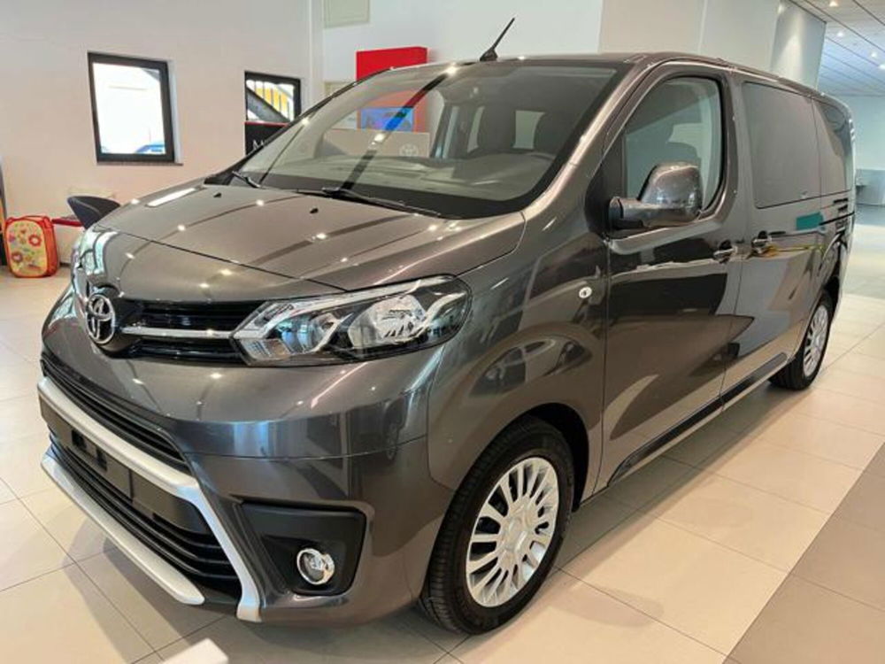 Toyota Proace Verso nuova a Cuneo