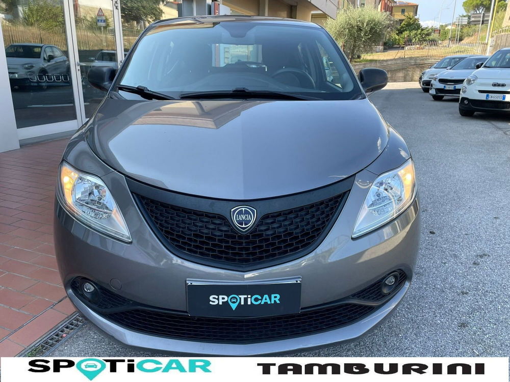 Lancia Ypsilon usata a Arezzo