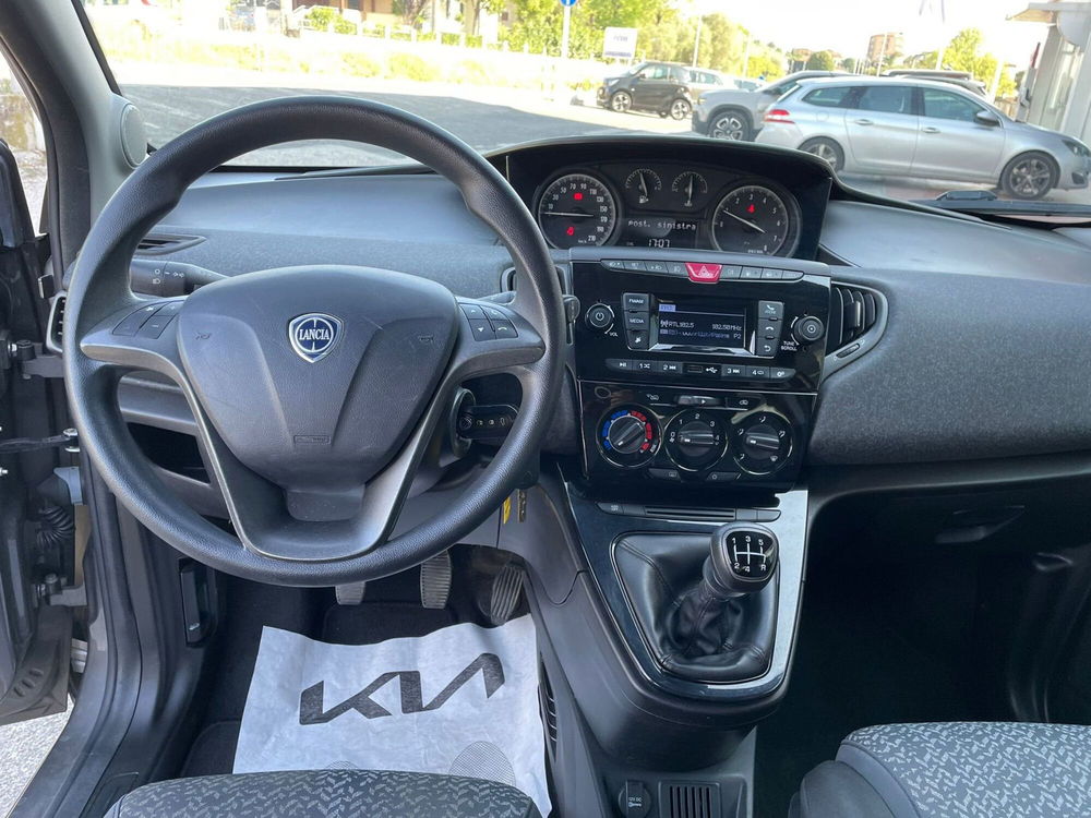 Lancia Ypsilon usata a Arezzo (11)