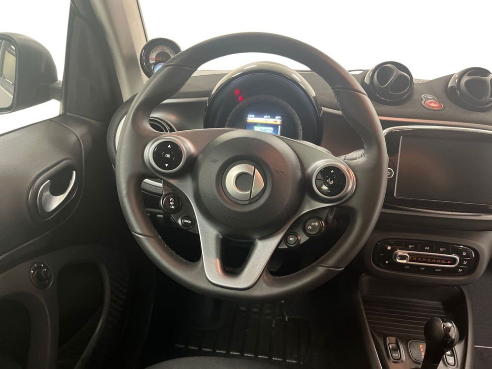 smart Fortwo Cabrio usata a Milano (11)