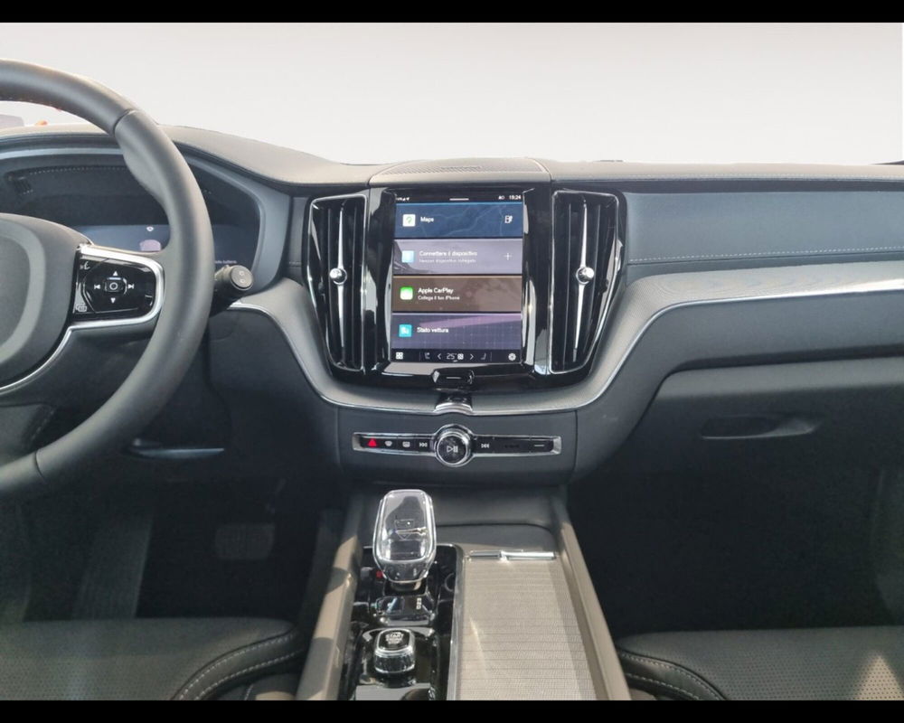 Volvo XC60 nuova a Ravenna (11)