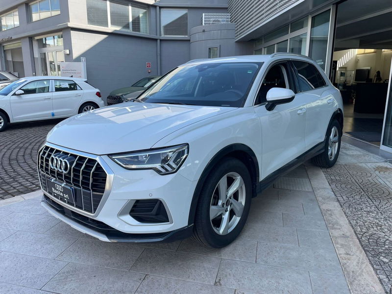 Audi Q3 35 TDI quattro S tronic Business Advanced  del 2023 usata a Martina Franca