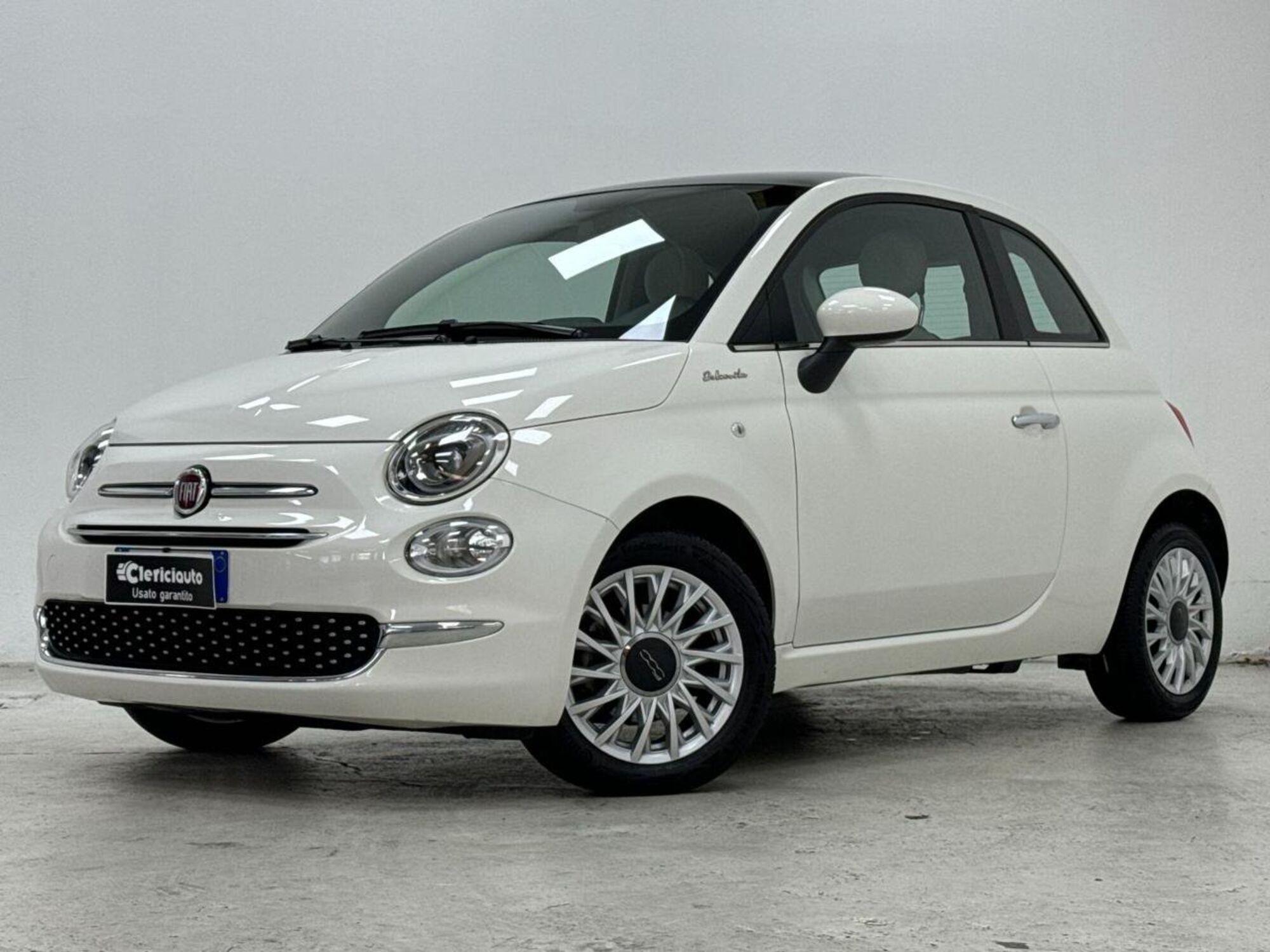 Fiat 500 1.0 Hybrid Dolcevita  del 2022 usata a Lurate Caccivio