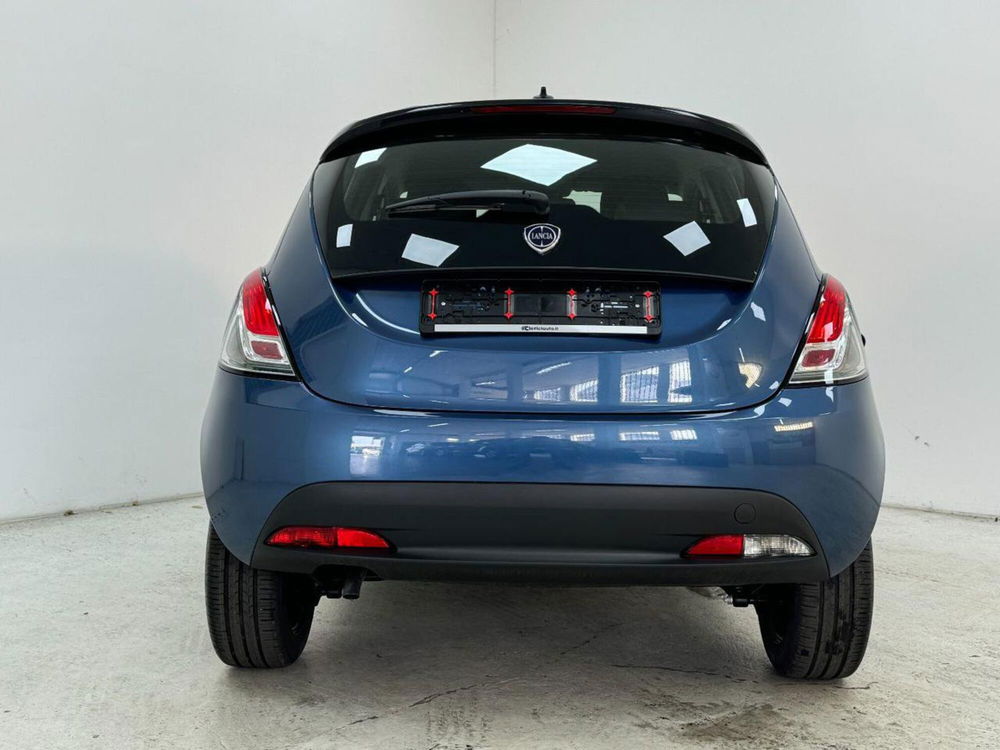 Lancia Ypsilon nuova a Como (7)