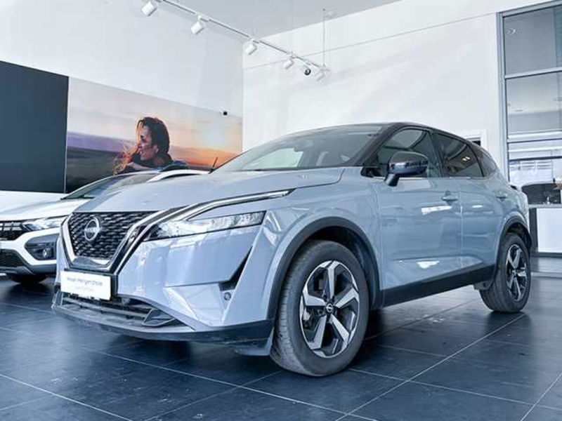 Nissan Qashqai 1.3 mhev N-Connecta 4wd 158cv xtronic del 2023 usata a Rende