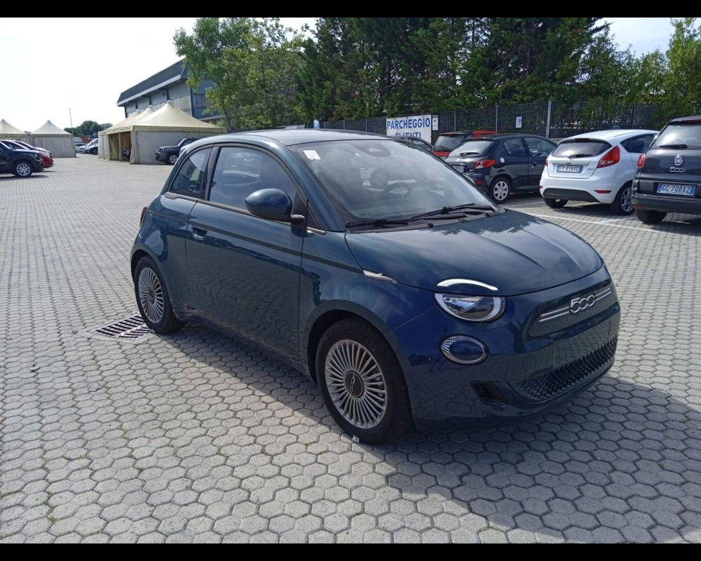 Fiat 500e nuova a Lucca (3)