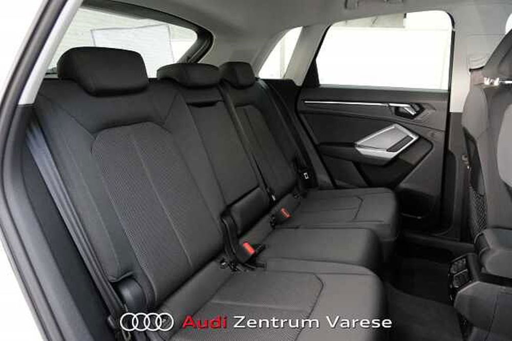 Audi Q3 nuova a Varese (8)