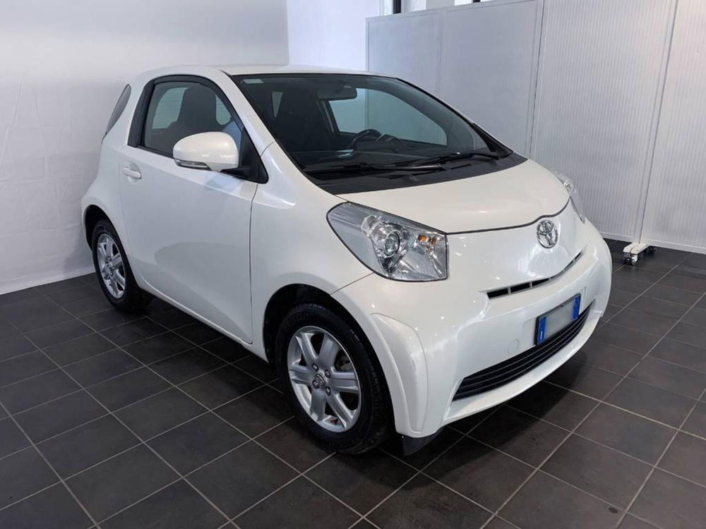 Toyota iQ usata a Torino (4)