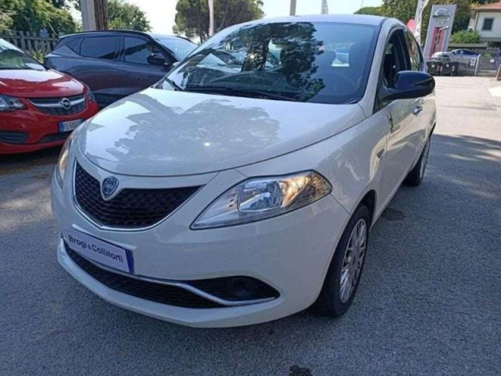 Lancia Ypsilon usata a Firenze (3)