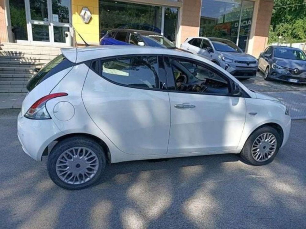 Lancia Ypsilon usata a Firenze (8)