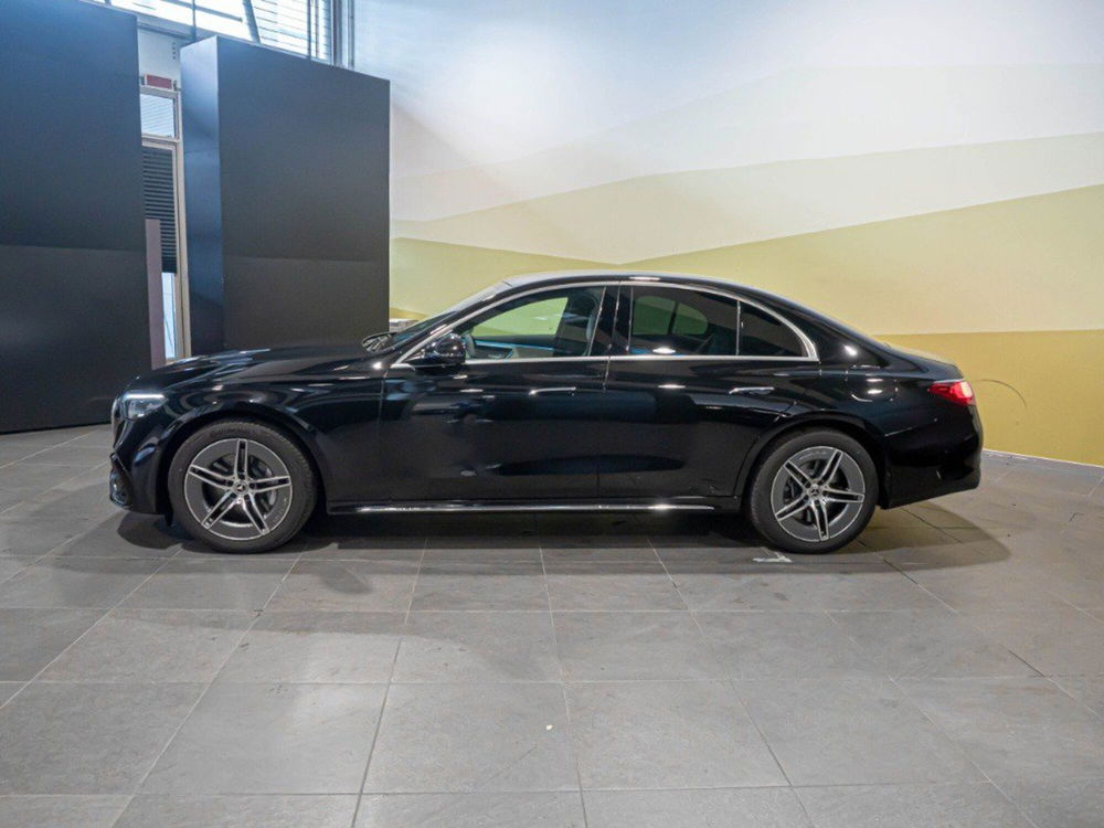 Mercedes-Benz Classe E nuova a Ancona (5)