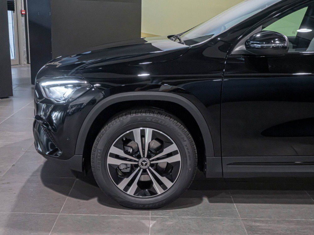 Mercedes-Benz GLA SUV nuova a Ancona (4)