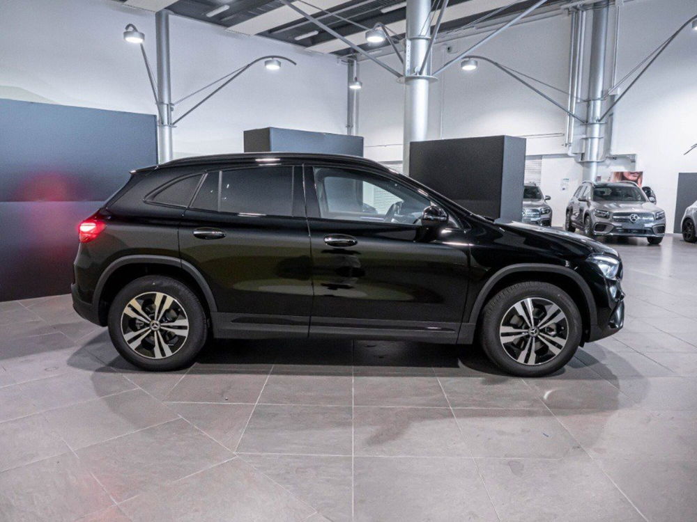 Mercedes-Benz GLA SUV nuova a Ancona (9)