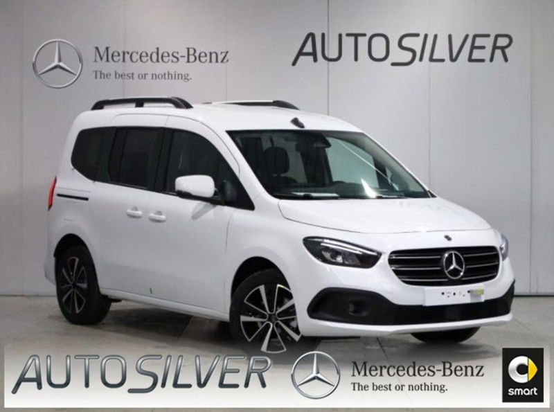 Mercedes-Benz Classe T T Long 180d Premium auto nuova a Verona