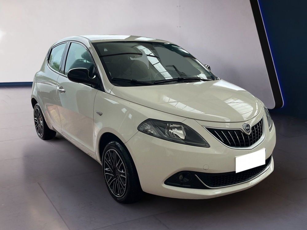 Lancia Ypsilon usata a Torino (3)