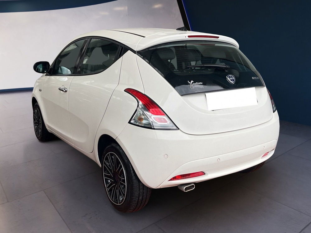 Lancia Ypsilon usata a Torino (5)