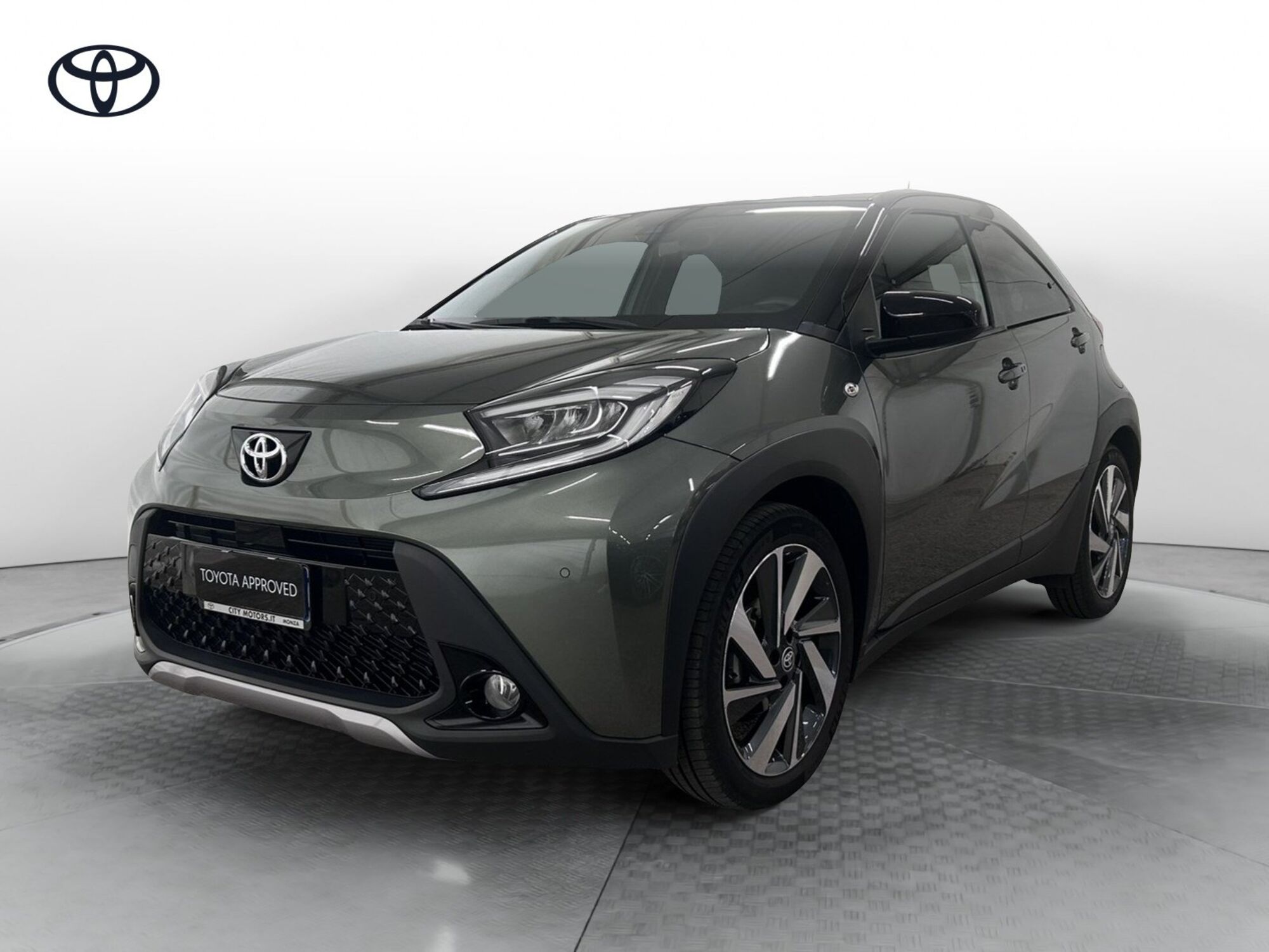 Toyota Aygo X 1.0 VVT-i 72 CV 5p. Undercover del 2023 usata a Monza