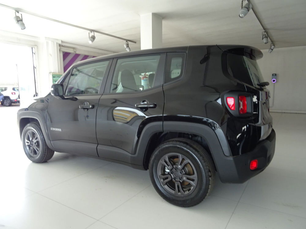 Jeep Renegade nuova a Lucca (3)