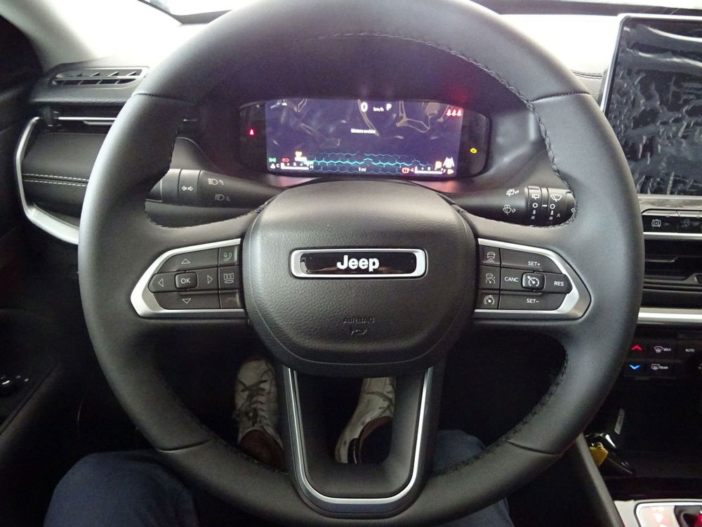 Jeep Compass nuova a Lucca (15)