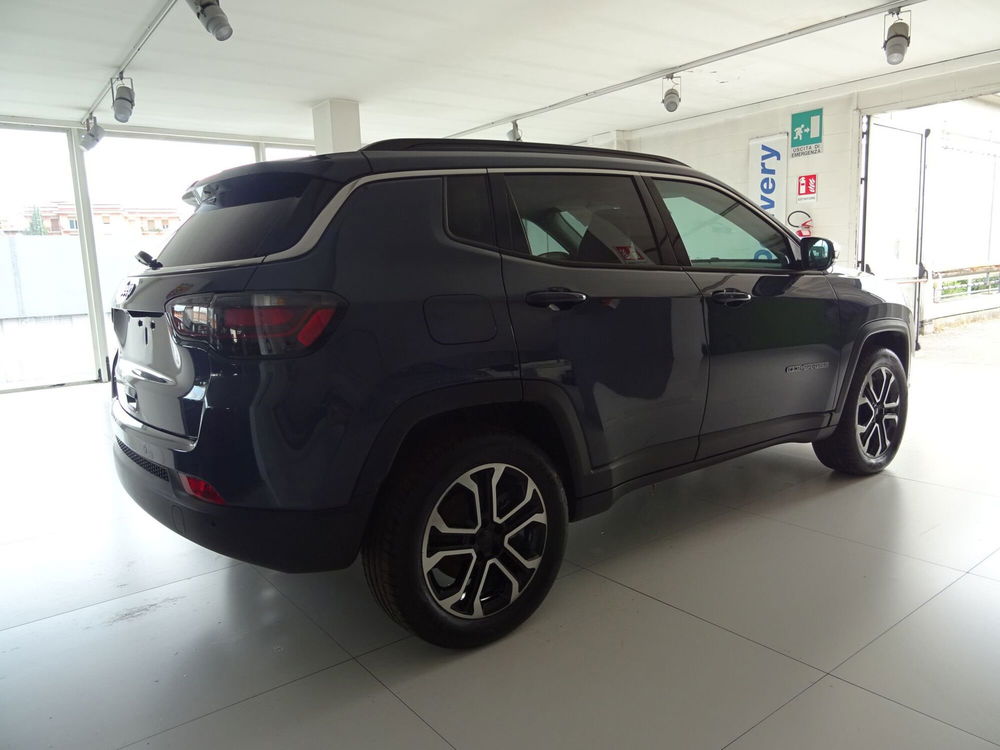 Jeep Compass nuova a Lucca (5)