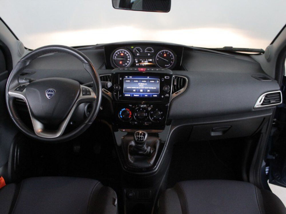 Lancia Ypsilon usata a Palermo (10)