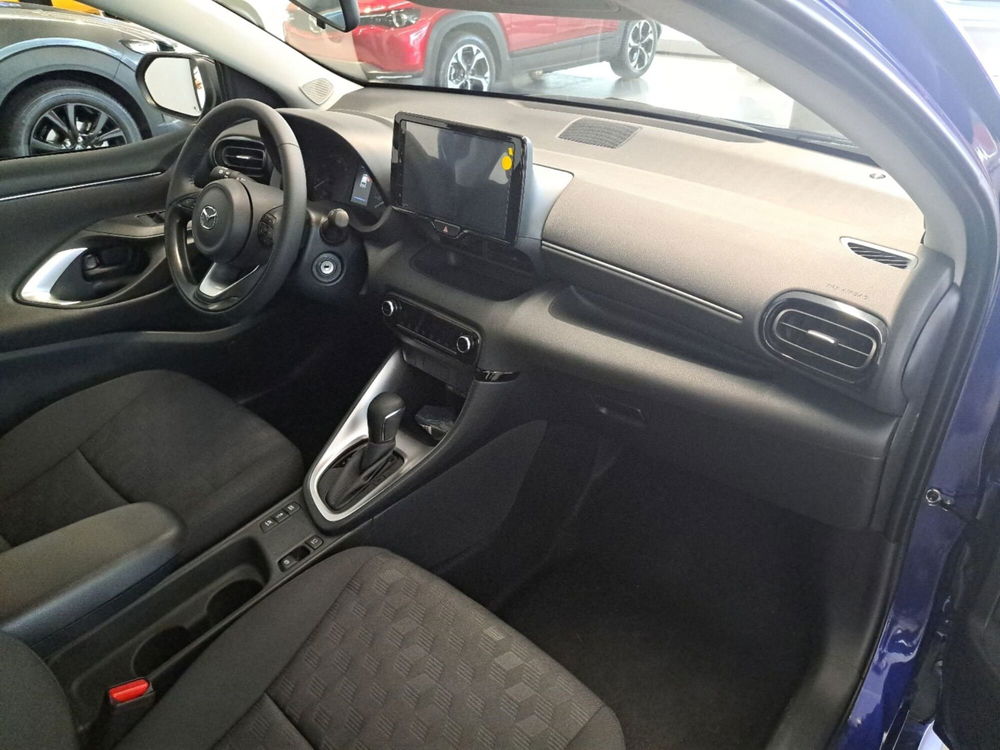 Mazda Mazda2 Hybrid nuova a Arezzo (10)