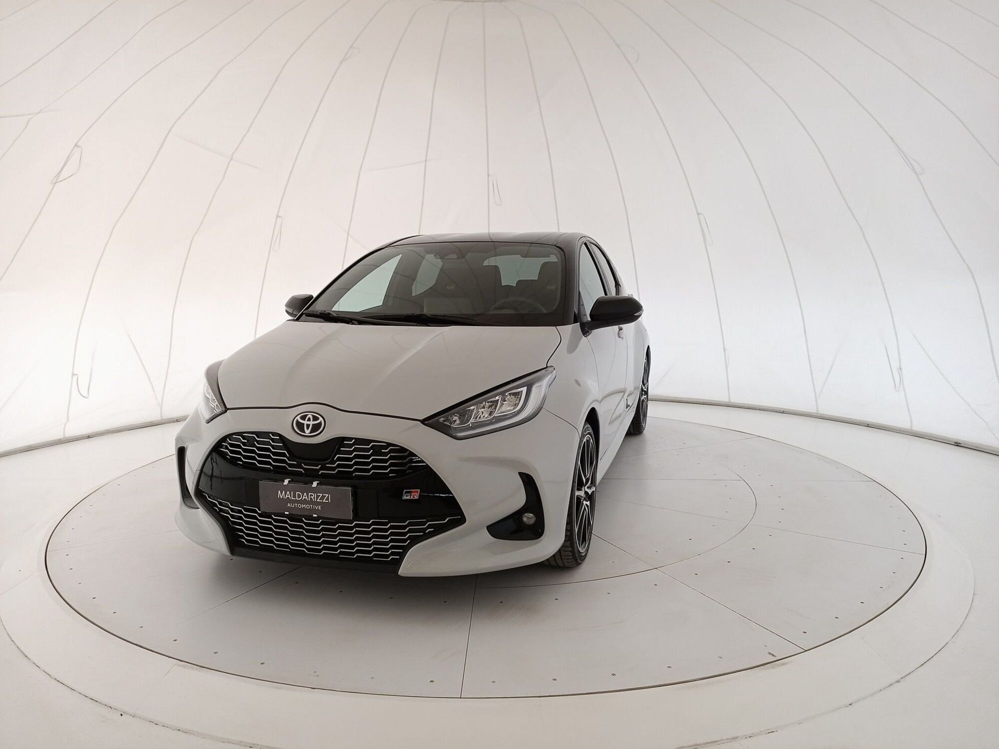 Toyota Yaris GR Sport 1.5 Hybrid 5 porte GR Sport del 2023 usata a Bari