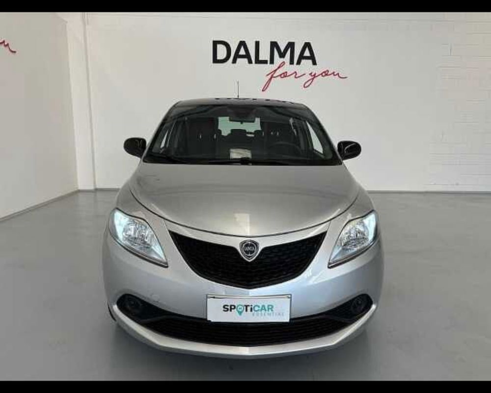 Lancia Ypsilon usata a Milano (2)