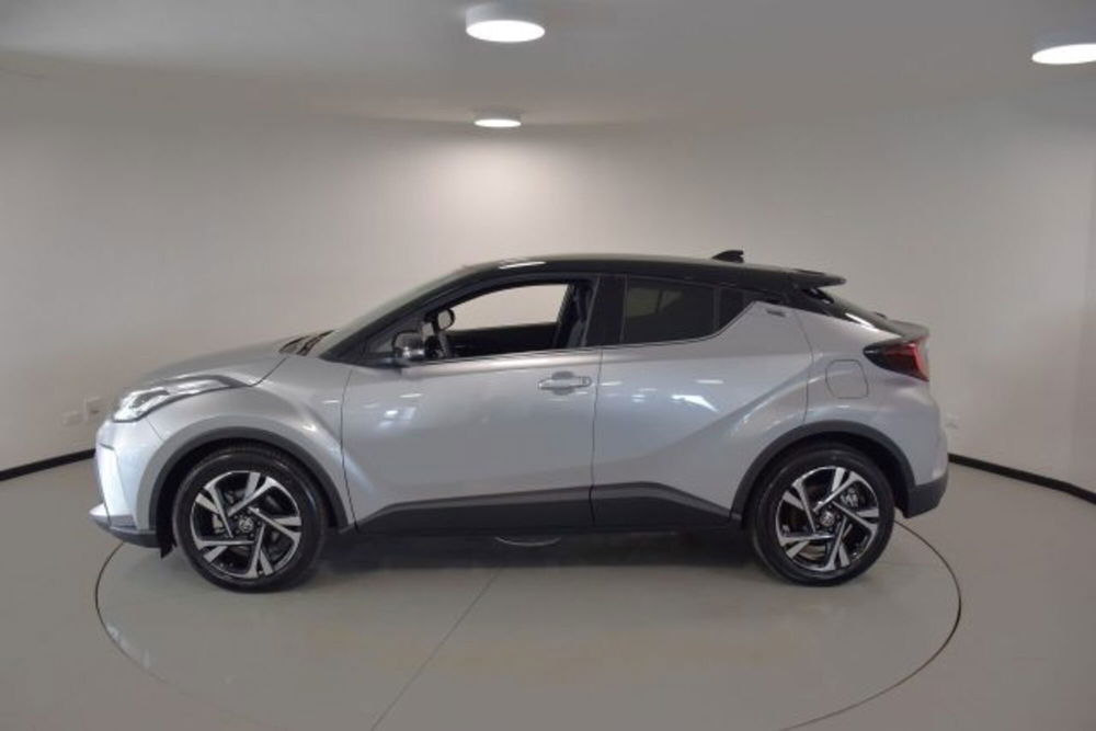 Toyota Toyota C-HR nuova a Padova (2)