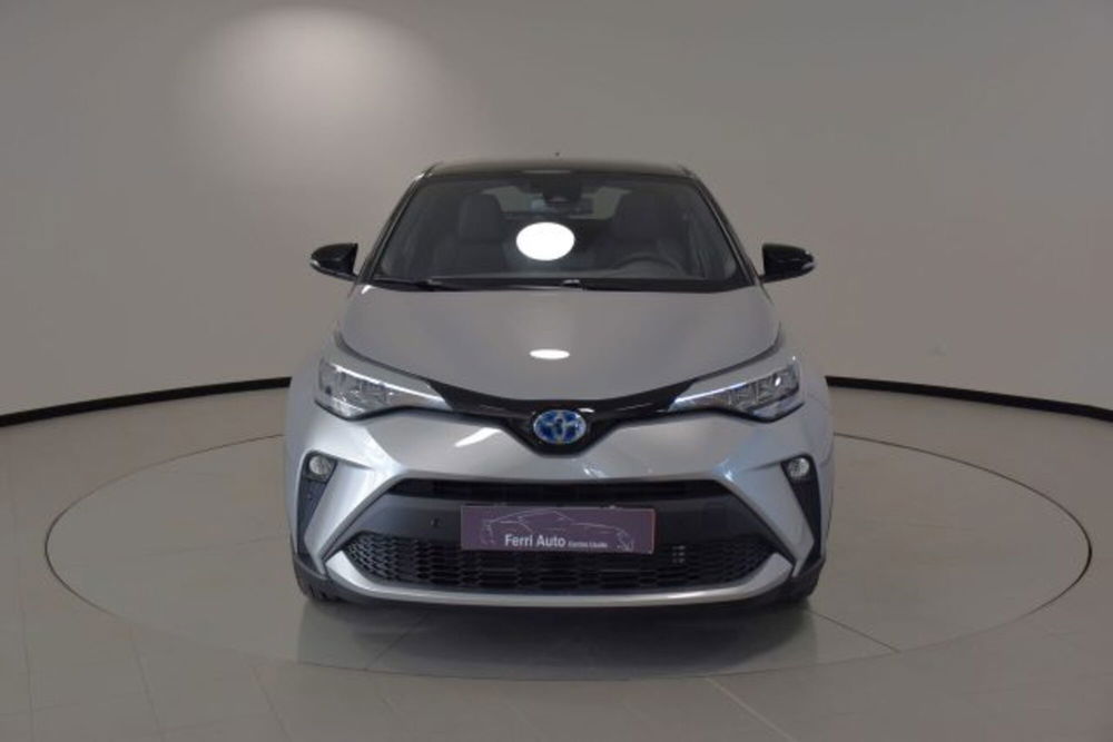 Toyota Toyota C-HR nuova a Padova (4)