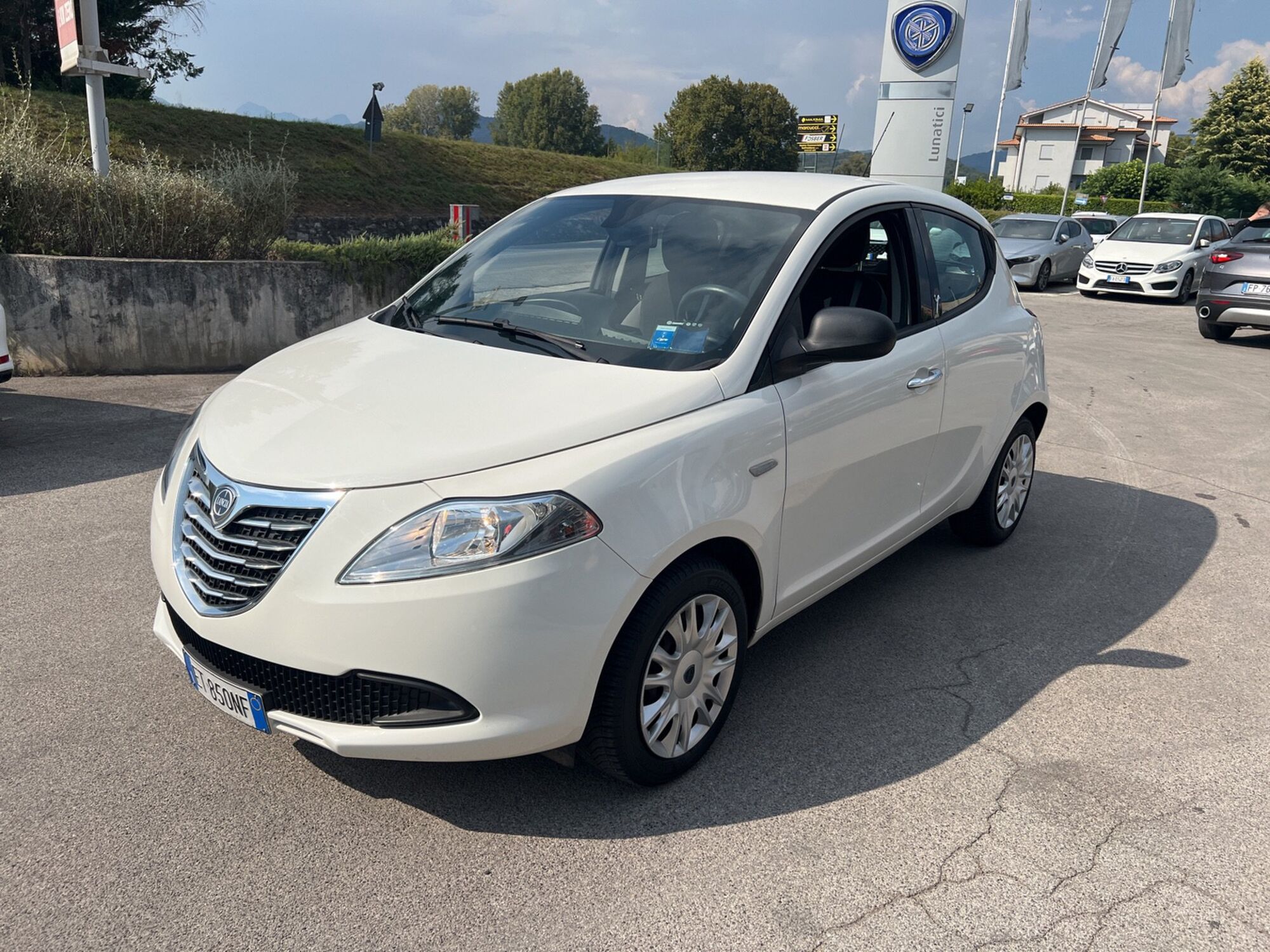 Lancia Ypsilon 1.3 MJT 16V 95 CV 5 porte S&amp;S Gold  del 2014 usata a Barga