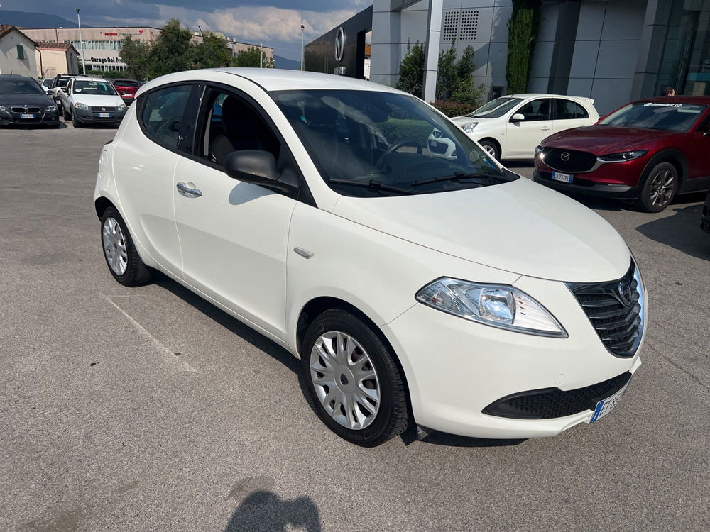 Lancia Ypsilon usata a Lucca (6)