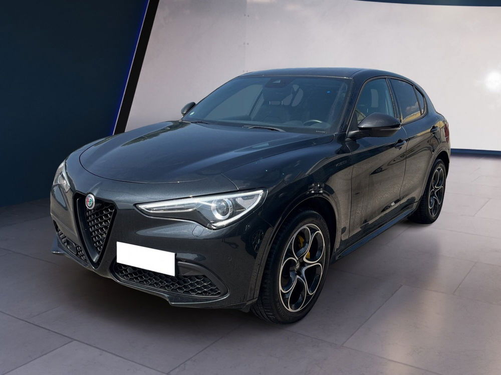 Alfa Romeo Stelvio usata a Torino (3)