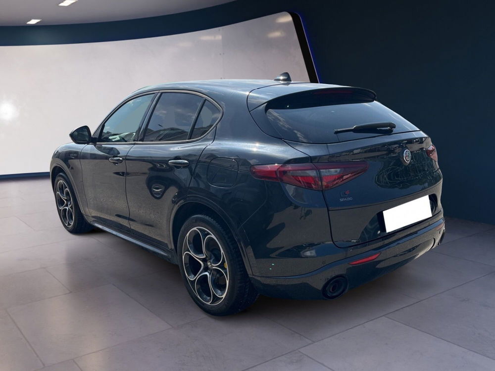 Alfa Romeo Stelvio usata a Torino (4)