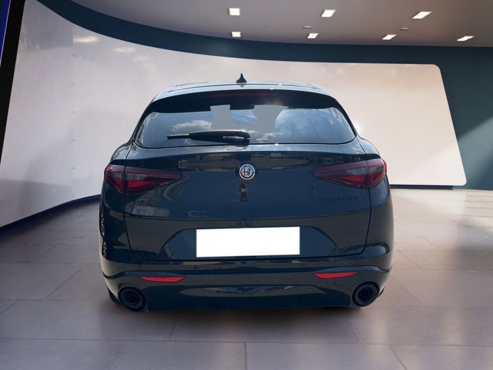 Alfa Romeo Stelvio usata a Torino (6)