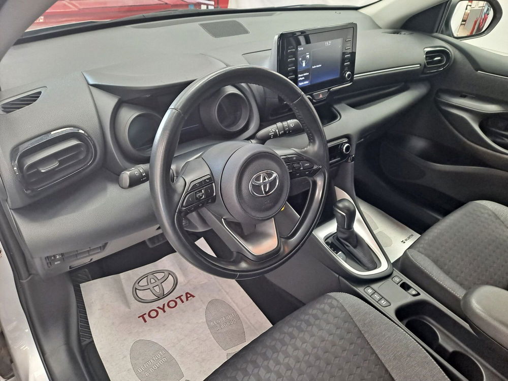 Toyota Yaris usata a Roma (17)